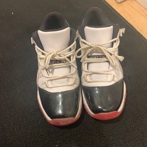 Jordan retro 11 lows